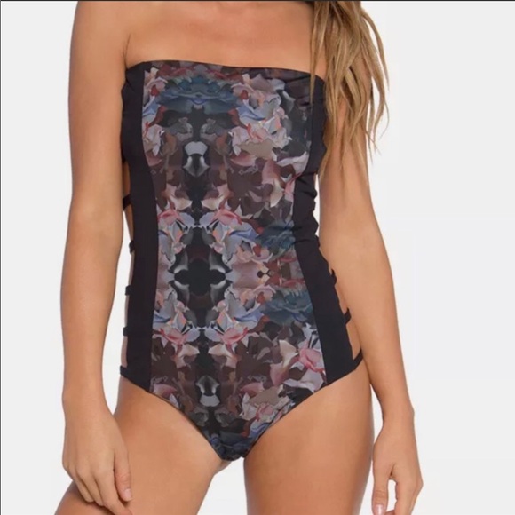 Tavik Womens Charlotte One-Piece Tavik Womens Charlotte One-Piece